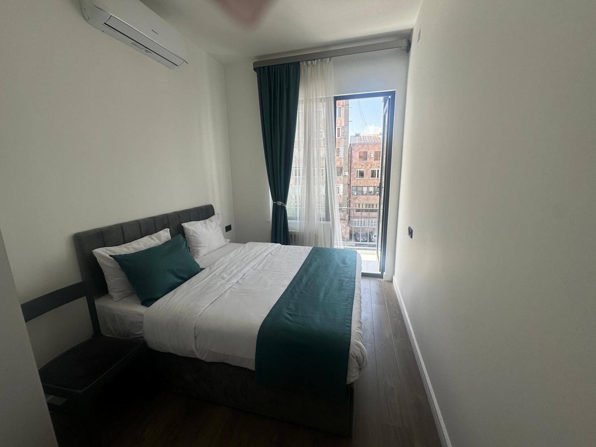Luxe Apartment In Center Erivan Dış mekan fotoğraf