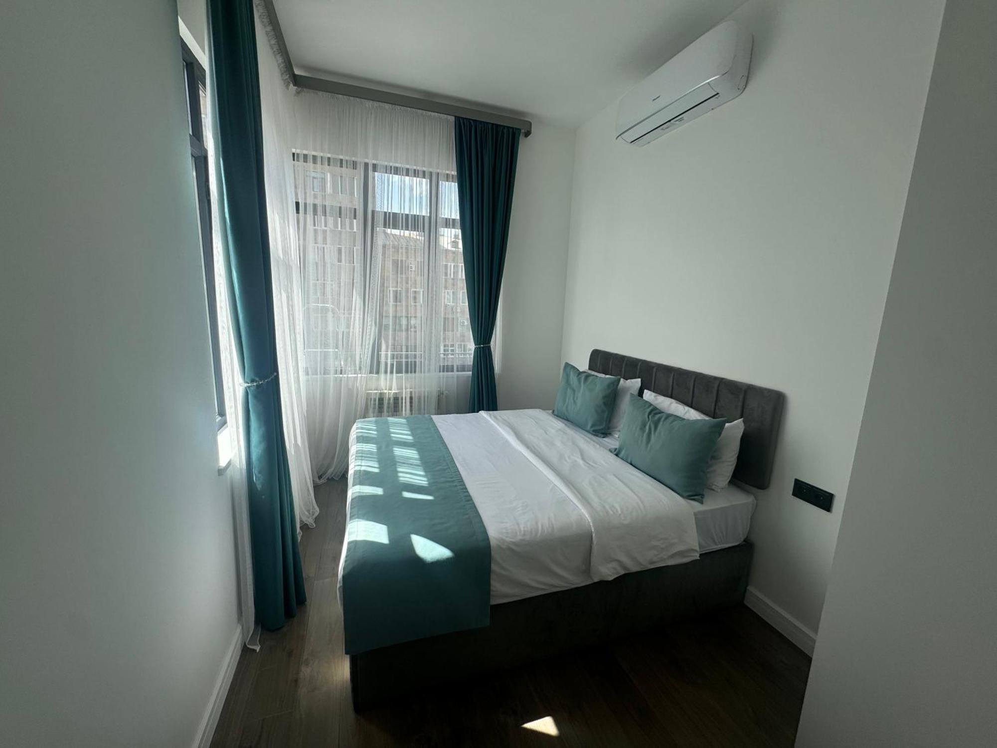 Luxe Apartment In Center Erivan Dış mekan fotoğraf